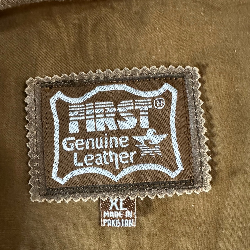 Vintage Men’s First Genuine Leather Vest - Picture 5 of 9